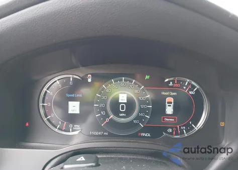 2018 Cadillac Escalade Luxury z USA, uszkodzony, nr VIN 1GYS4BKJ3JR245607